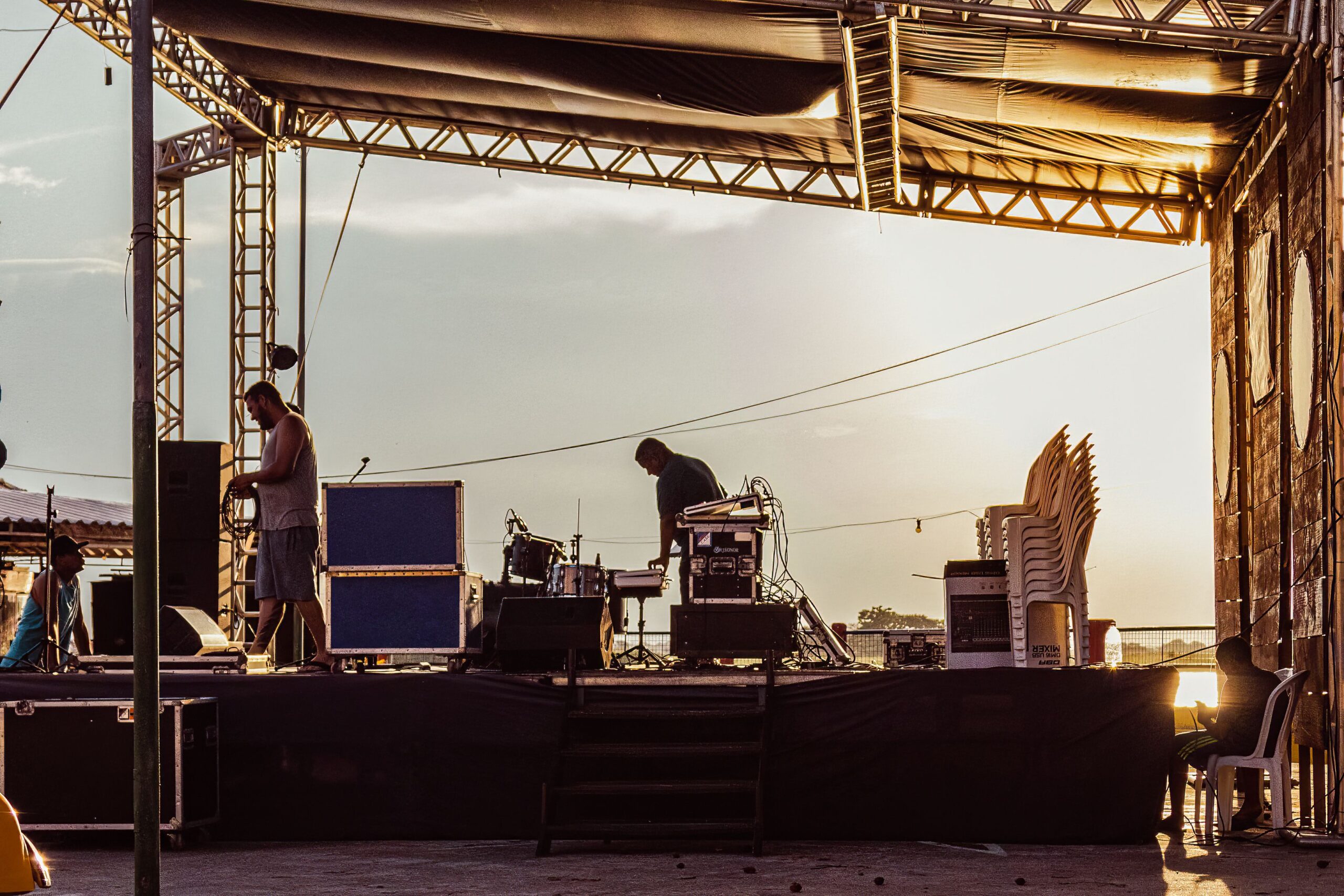 PRODUCTION & TECHNICAL EXECUTION